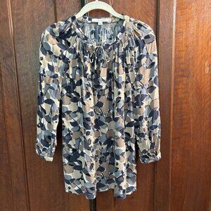 Boden lightweight flowy tie-neck top in neutrals pattern
